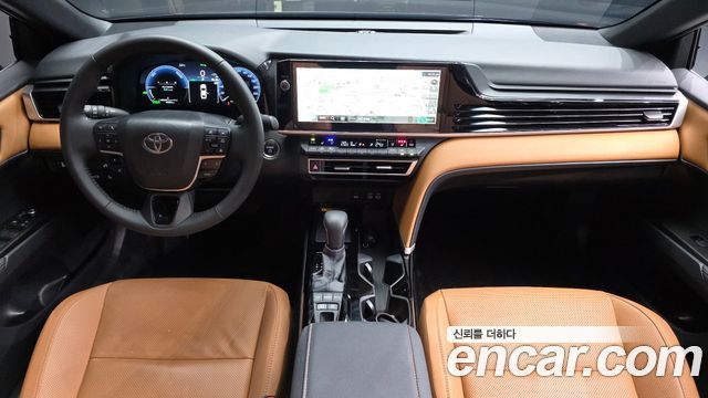 Toyota Camry (XV80) 2.5 XLE Hybrid 2025 — фото 7