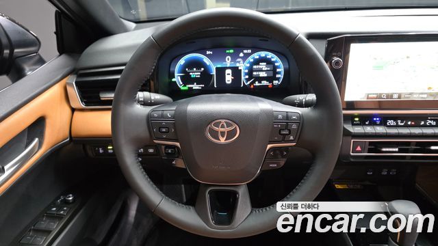 Toyota Camry (XV80) 2.5 XLE Hybrid 2025 — фото 13