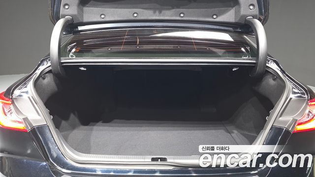 Toyota Camry (XV80) 2.5 XLE Hybrid 2025 — фото 20