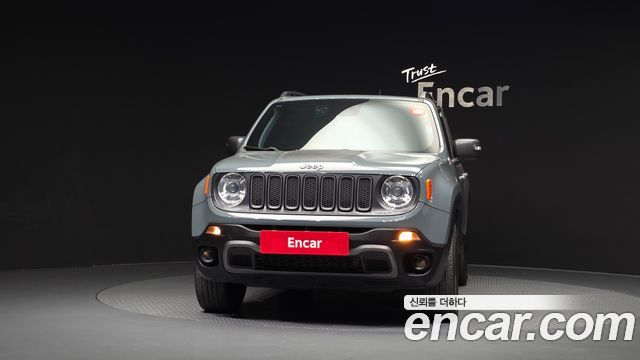 Jeep Renegade 2.0 Diesel Tailhawk AWD 2018 — фото 3