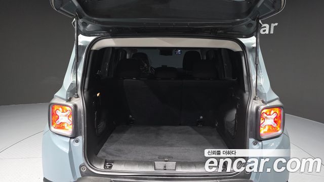 Jeep Renegade 2.0 Diesel Tailhawk AWD 2018 — фото 20