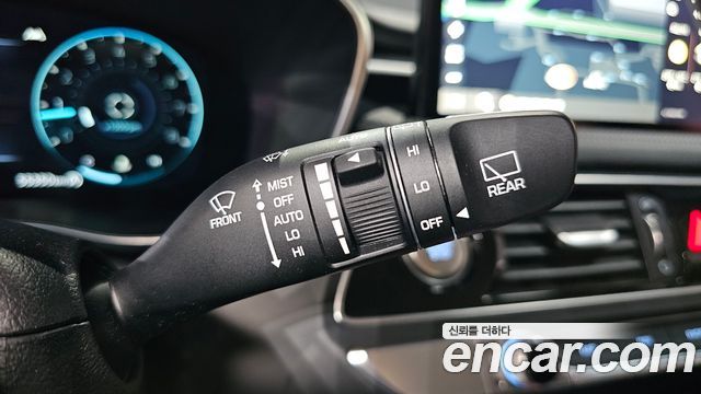 Genesis G70 Shooting Brake Gasoline 2.0T 2WD 2023 — фото 29
