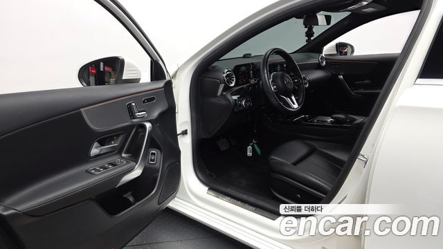 Mercedes-Benz A-Class (W177) A220 Sedan 2021 — фото 10
