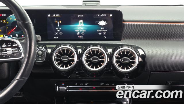 Mercedes-Benz A-Class (W177) A220 Sedan 2021 — фото 14