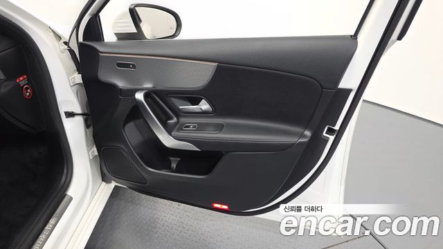 Mercedes-Benz A-Class (W177) A220 Sedan 2021 — фото 24