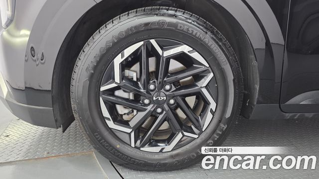 Kia Carnival (IV) Gasoline 5 Seater Wheelchair lift 2024 — фото 5