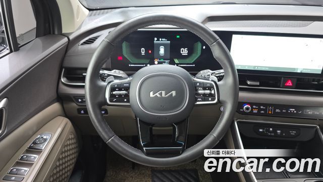 Kia Carnival (IV) Gasoline 5 Seater Wheelchair lift 2024 — фото 12