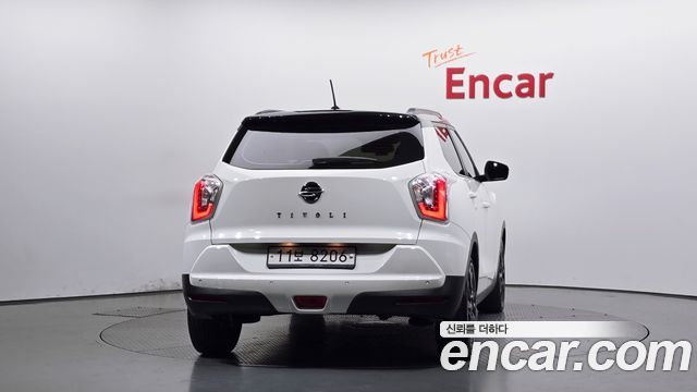 KG Mobility (SsangYong) Tivoli LX 2WD HI-DLX 2015 — фото 4
