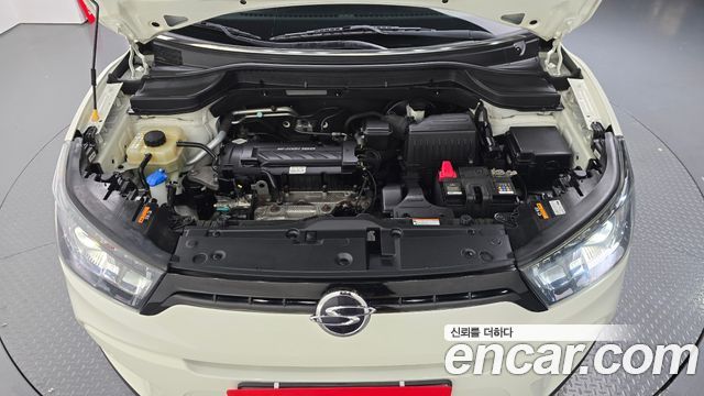 KG Mobility (SsangYong) Tivoli LX 2WD HI-DLX 2015 — фото 6