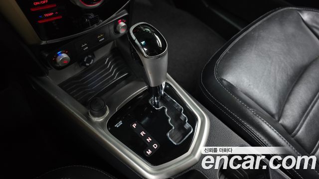 KG Mobility (SsangYong) Tivoli LX 2WD HI-DLX 2015 — фото 9