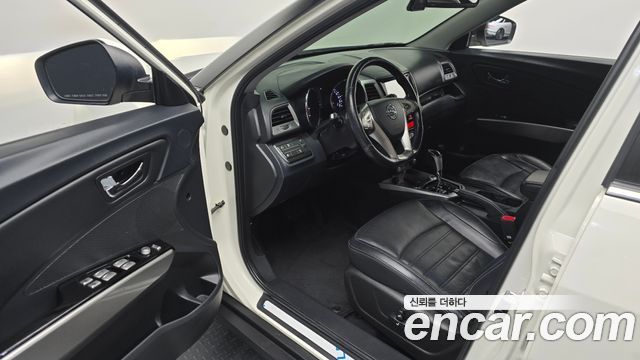 KG Mobility (SsangYong) Tivoli LX 2WD HI-DLX 2015 — фото 10