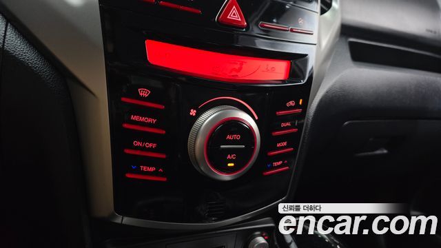 KG Mobility (SsangYong) Tivoli LX 2WD HI-DLX 2015 — фото 22