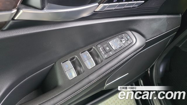 Genesis EQ900 3.8 GDI AWD Luxury 2018 — фото 18