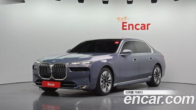 BMW 7 Series (G70) 740i sDrive Design Pure Excellence