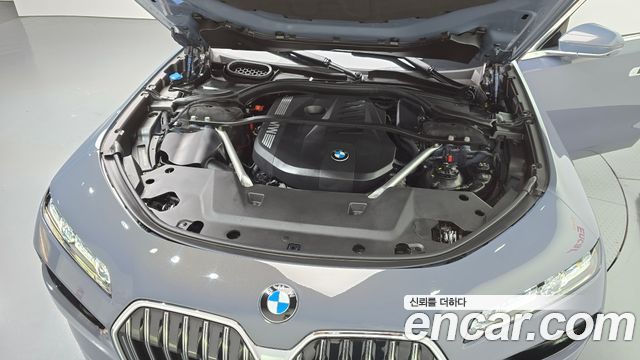 BMW 7 Series (G70) 740i sDrive Design Pure Excellence 2023 — фото 6