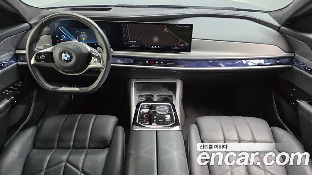 BMW 7 Series (G70) 740i sDrive Design Pure Excellence 2023 — фото 7