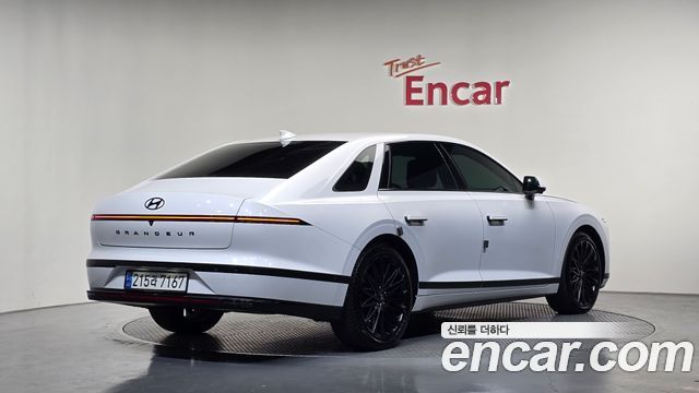 Hyundai Grandeur Hybrid (GN7) Calligraphy 2023 — фото 2