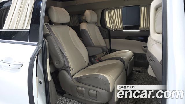 Kia Carnival (IV) Gasoline 7-Seater Hi-Limousine Signature 2023 — фото 12