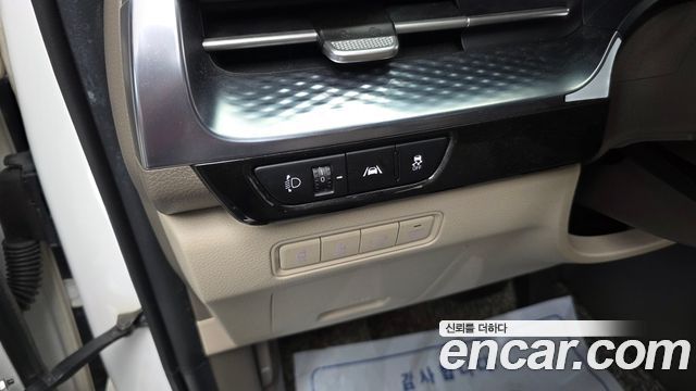Kia Carnival (IV) Gasoline 7-Seater Hi-Limousine Signature 2023 — фото 27