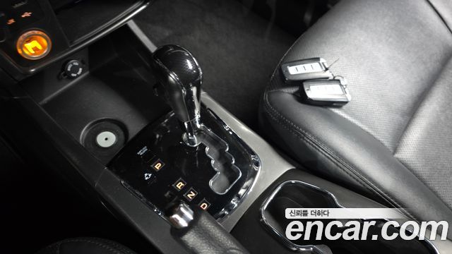KG Mobility (SsangYong) Style Korando C 2.2 RX 2WD High DLX 2017 — фото 9