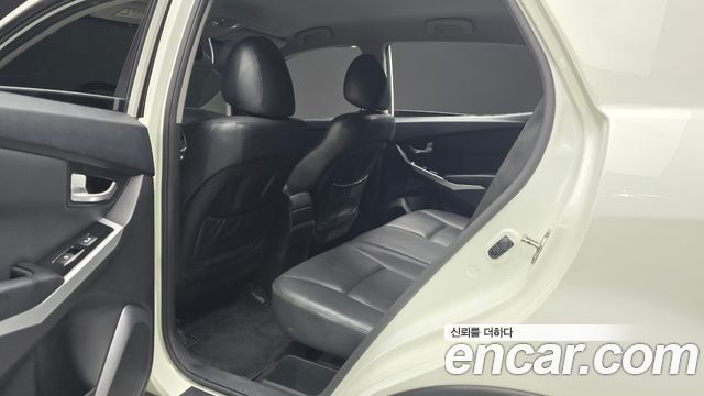 KG Mobility (SsangYong) Style Korando C 2.2 RX 2WD High DLX 2017 — фото 11