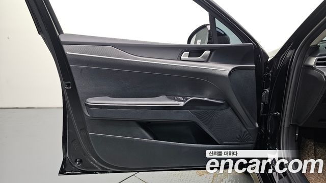 Kia K5 (III) 2.0 Prestige 2023 — фото 24