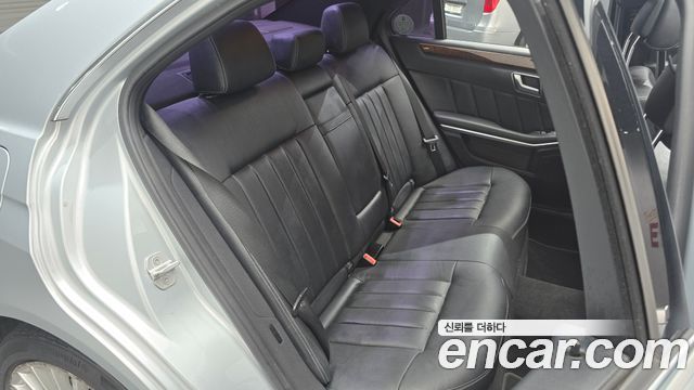 Mercedes-Benz E-Class (W212) E300 Elegance 2015 — фото 12