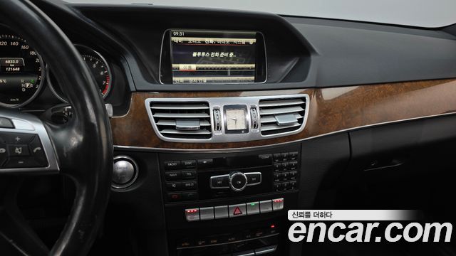 Mercedes-Benz E-Class (W212) E300 Elegance 2015 — фото 14