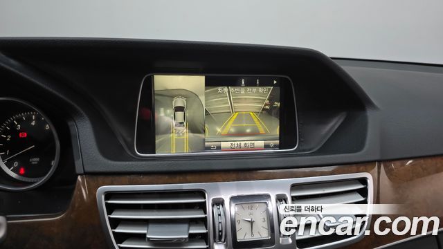 Mercedes-Benz E-Class (W212) E300 Elegance 2015 — фото 15