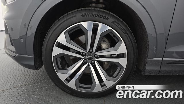 Audi Q8 (4M) 55 TFSI Quattro Premium 2023 — фото 5