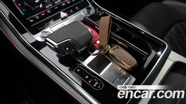 Audi Q8 (4M) 55 TFSI Quattro Premium 2023 — фото 9