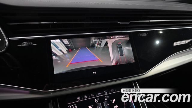 Audi Q8 (4M) 55 TFSI Quattro Premium 2023 — фото 16