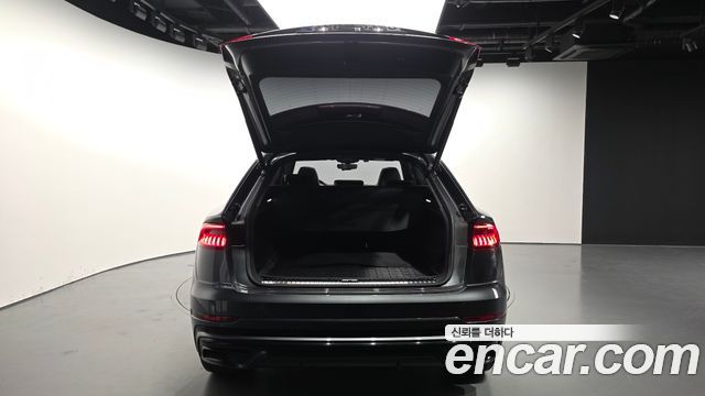 Audi Q8 (4M) 55 TFSI Quattro Premium 2023 — фото 27