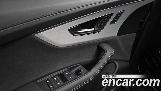 Audi Q8 (4M) 55 TFSI Quattro Premium 2023 — фото 34