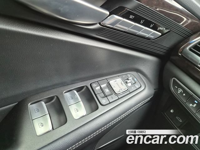 Genesis EQ900 3.8 GDI AWD Premium Luxury 2018 — фото 17
