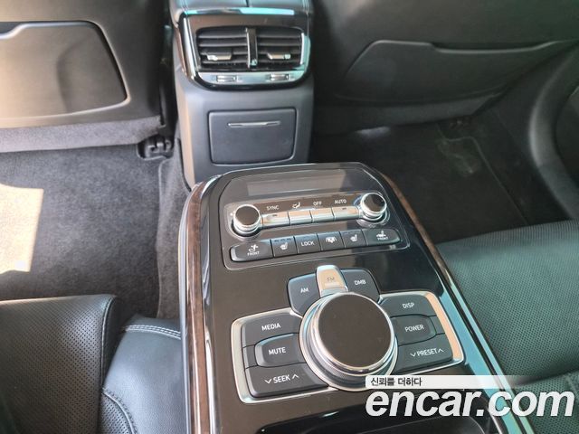 Genesis EQ900 3.8 GDI AWD Premium Luxury 2018 — фото 20