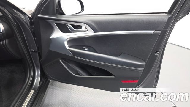 Genesis G70 2.0T AWD Elite 2020 — фото 24