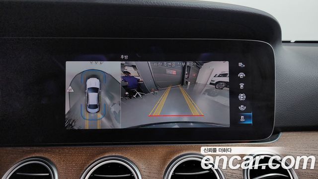 Mercedes-Benz E-Class (W213) E300e 4MATIC Exclusive 2021 — фото 14