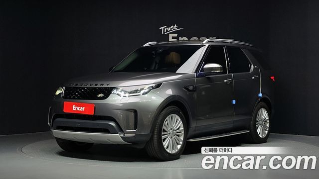 Land Rover Discovery 5 3.0 TD6 HSE Luxury 2018 — фото 1