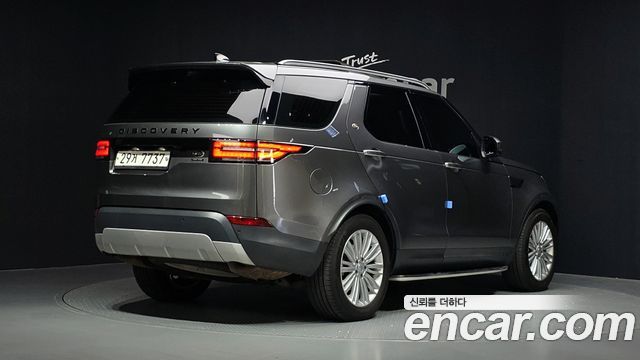 Land Rover Discovery 5 3.0 TD6 HSE Luxury 2018 — фото 2