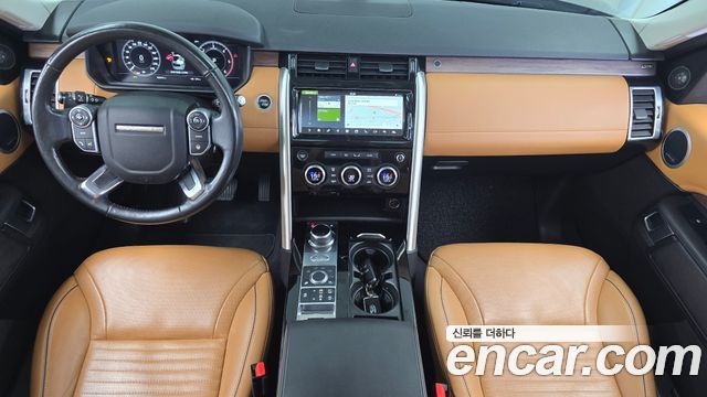 Land Rover Discovery 5 3.0 TD6 HSE Luxury 2018 — фото 7