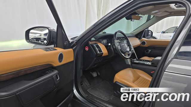 Land Rover Discovery 5 3.0 TD6 HSE Luxury 2018 — фото 10