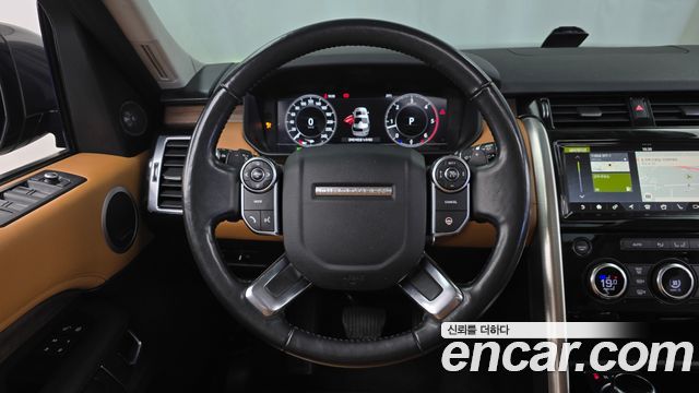 Land Rover Discovery 5 3.0 TD6 HSE Luxury 2018 — фото 16