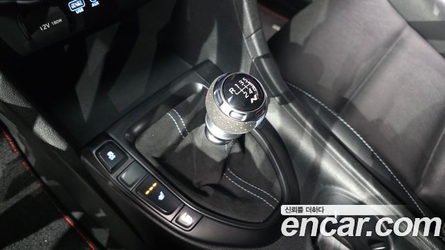 Hyundai Veloster (JS) 2.0 N 2019 — фото 9