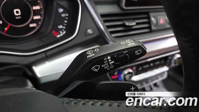Audi Q5 (FY) 40 TDI Quattro Premium 2020 — фото 18