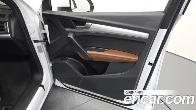 Audi Q5 (FY) 40 TDI Quattro Premium 2020 — фото 24