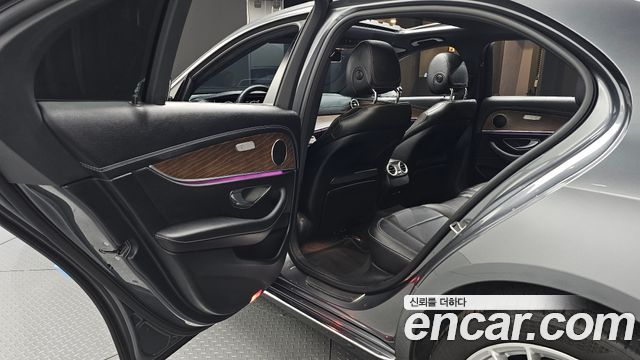 Mercedes-Benz E-Class (W213) E250 Exclusive 2021 — фото 12