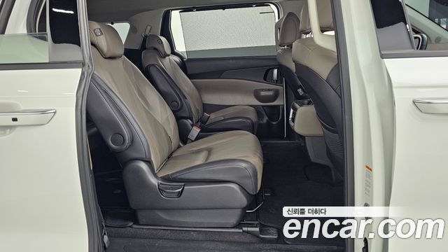 Kia Carnival (IV) Diesel 9-Seater Noblesse 2025 — фото 11