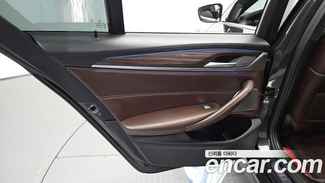 BMW 5 Series (G30) 520i M Sport 2020 — фото 25