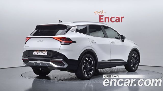 Kia Sportage (V) Diesel 2.0 2WD Nobleless 2023 — фото 2